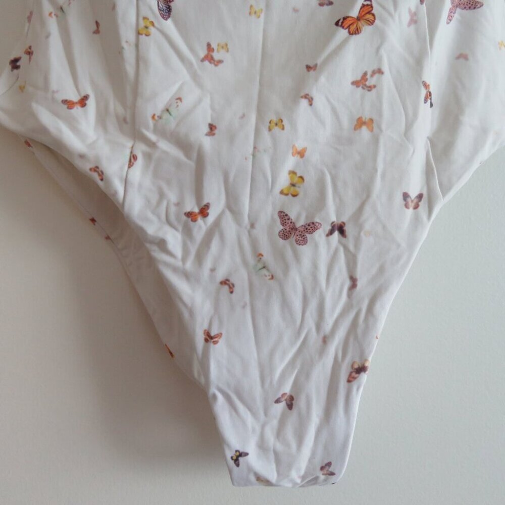 WEWOREWHAT Vintage Danielle One Piece Swimsuit White Butterfly Print - Size M - Picture 9 of 15